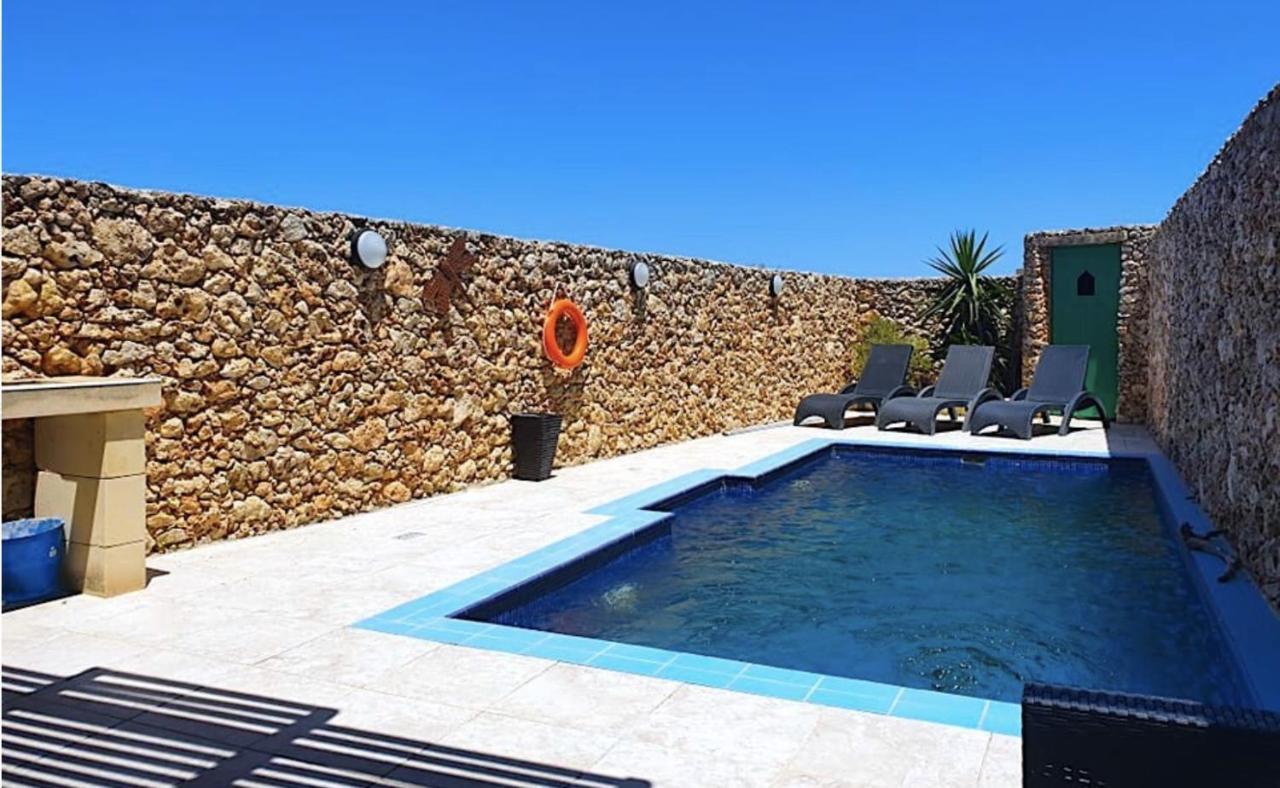 Petra Farmhouse B&B Nadur ภายนอก รูปภาพ
